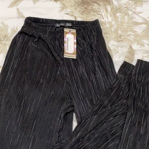 Boohoo plisse wide leg black pant